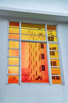 Images Dated 21st February 2019: Florida, Miami Beach, South Beach, reflection of building on window