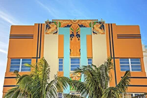 Images Dated 8th December 2023: Florida, South Beach, Art Deco building on Ocean Drive