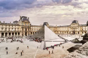 Site See Prints: France, Paris, Louvre Museum