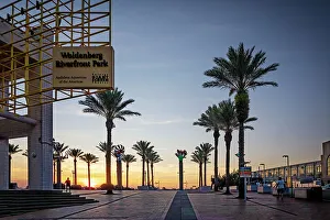 Southern Prints: Louisiana, New Orleans, Woldenberg Riverfront Park