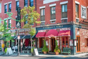 Massachusetts, Boston, Ristorante and Bar on Hanover Street