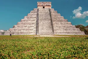 Mexico, Quintana Roo, El Castillo Pyramid in Chichen Itza archeological site