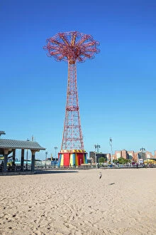 Images Dated 21st September 2018: New York City, Brooklyn, Coney Island, beach