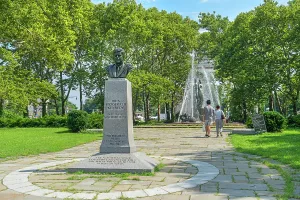 New York City, Brooklyn, Prospect Park, Northern part of Grand Army Plaza, JFK Monument