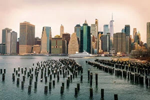 Images Dated 13th August 2023: New York City, Downtown Manhattan seen from Brooklyn