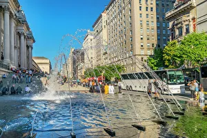 Waterfountain Prints: New York City, Manhattan, Metropolitan Museum of Art