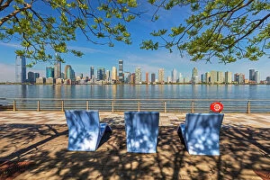 Images Dated 28th May 2021: New York City, Manhattan, New Jersey skyline viewed from Hudson River Park Trust at Pier 25