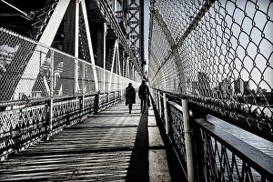 Images Dated 23rd February 2023: New York City, Pedestrians crossing Manhattan Bridge