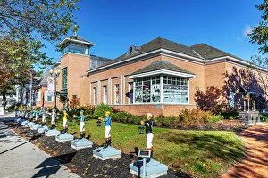 New York, Saratoga Springs, Jockey statues at National Museum of Racing and Hall of Fame