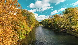 Images Dated 5th December 2023: New York State fall colors along Neversink River, Port Jervis
