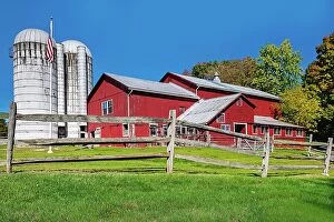 Images Dated 4th December 2023: New York, Warwick, Traditional farm with red barn