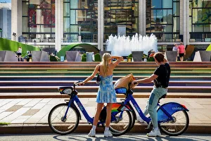 Waterfountain Prints: NY, NYC, Lincoln Center, people