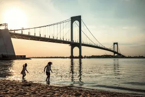 Rm301 Prints: NY, NYC, Queens, Whitestone Bridge over East River
