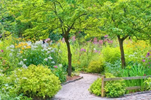 Walk Way Prints: NYC, Brooklyn, Prospect Park Zoo, Country Garden