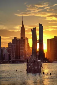 NYC, Long Island City, views of Manhattan