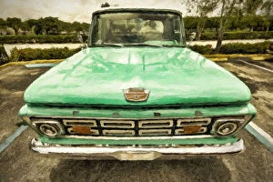 Images Dated 14th July 2023: Old Ford 1960's F-100 classic pickup truck