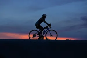 East Coast Prints: Silhouette of bicycle rider