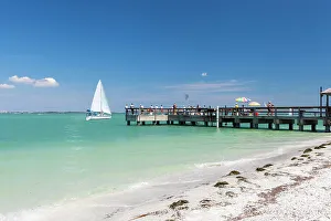 Southwest Florida, Gulf of Mexico, Sanibel Island, sailboat along pier