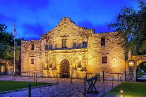 Cathdrale Prints: Texas, San Antonio, The Alamo