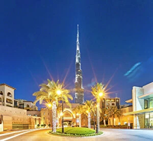 Images Dated 31st August 2018: United Arab Emirates, Dubai, Entrance gate and Burj Khalifa, Tower